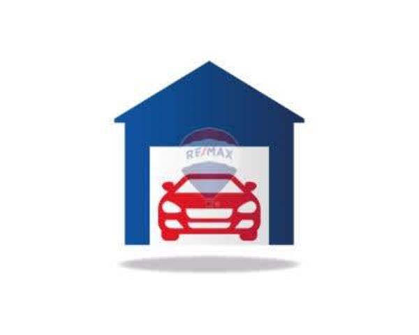 Garage to rent in Naxxar