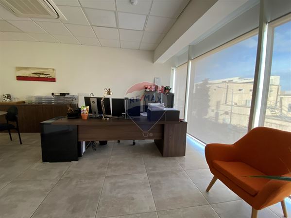 Office space to rent in Mriehel