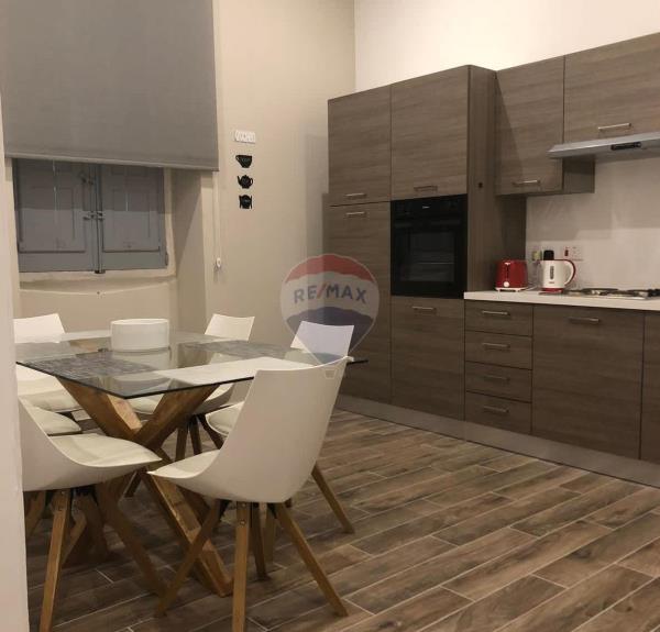 Sliema Apartment - Image 1