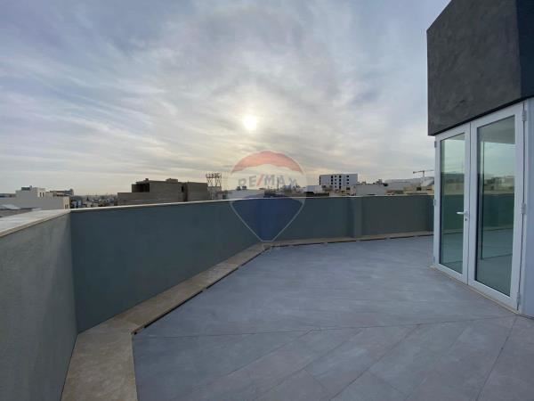 Office space to rent in Birkirkara