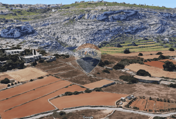 Agriculture Land for sale in Baħar iċ-Ċagħaq - €335,000 - 1650m²