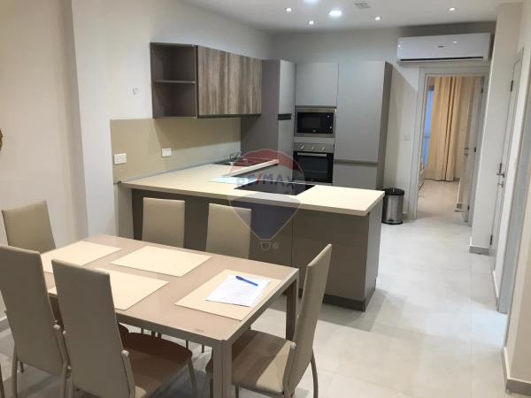 Pembroke Maisonette - Image 1