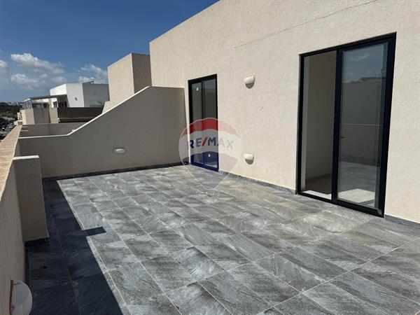 3 bedroom Penthouse for sale in Swieqi - €625,000 - 236m²