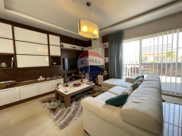 2 bedroom Penthouse to rent in Attard - €1,350