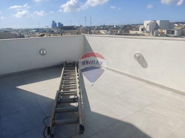 2 bedroom Penthouse to rent in Balzan - €1,300