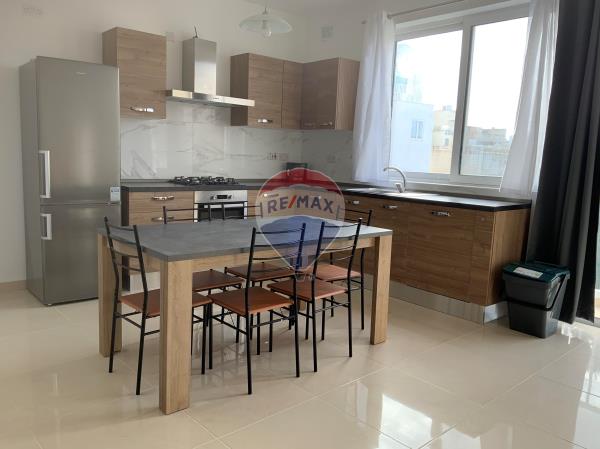 3 bedroom Apartment to rent in Tarxien - €1,300