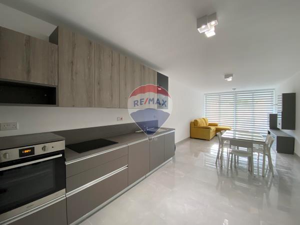 2 bedroom Apartment to rent in Victoria (Rabat) - €900