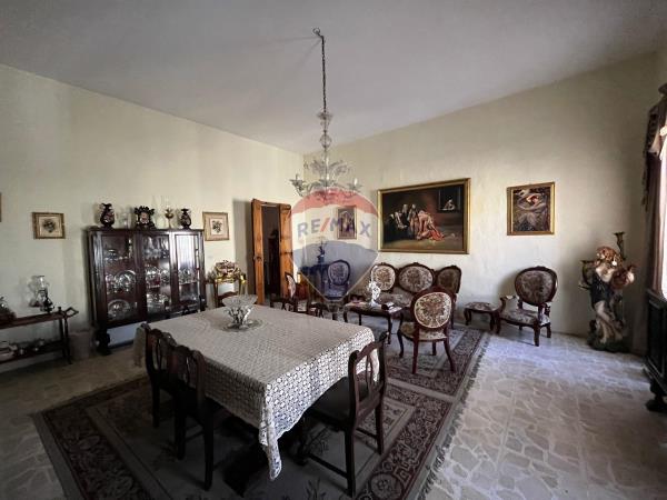 Townhouse for sale in Ħamrun - €851,000 - 263m²