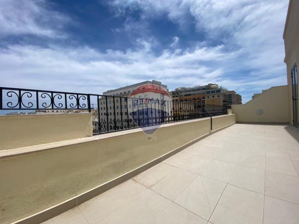 2 bedroom Penthouse to rent in Sliema - €1,900