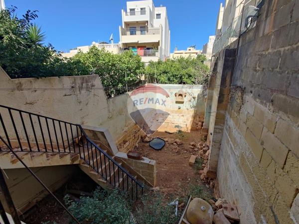 3 bedroom Maisonette for sale in Mosta - €505,000 - 239m²