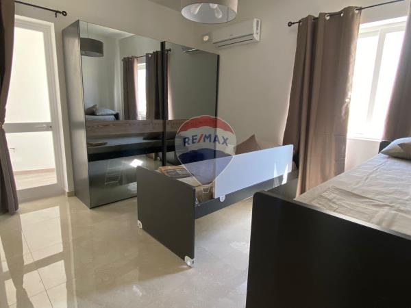 Iklin Apartment - Image 1