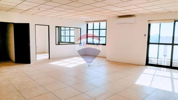 Office space to rent in Luqa