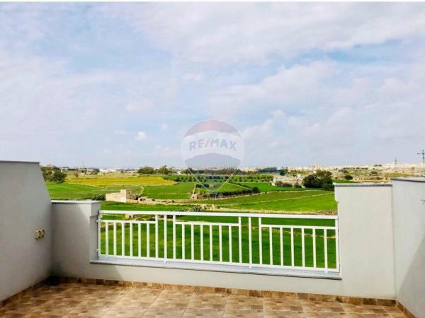 3 bedroom Penthouse to rent in Żejtun - €1,500 - 155m²