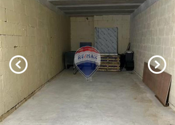 Garage (Residential) for sale in Pembroke - €100,000 - 17m²