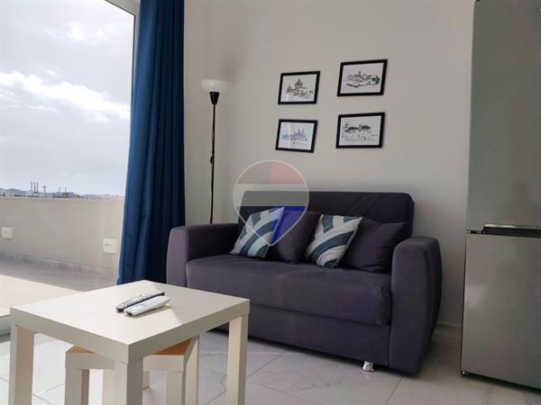 1 bedroom Penthouse to rent in Birżebbuġa - €1,300