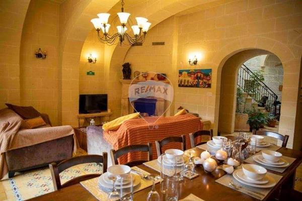 Gozo - Ghasri Terraced House