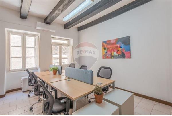 Office space to rent in Valletta