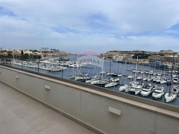 penthouse in Pietà