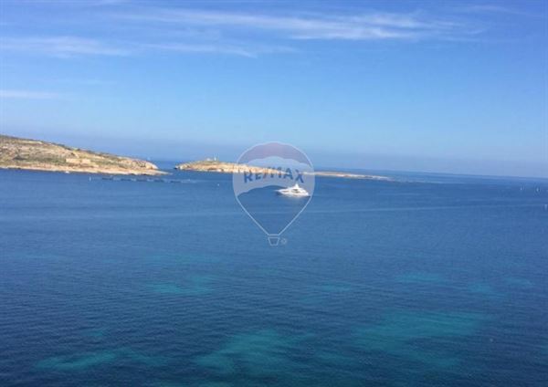 Proprjetà f' St. Paul's Bay