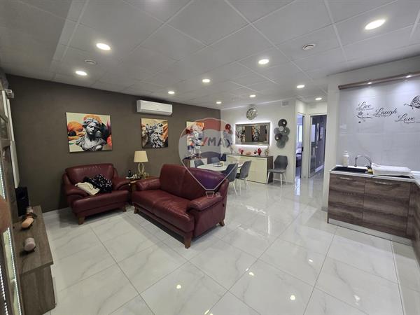 2 bedroom Garage (Residential) for sale in Qormi - €381,500 - 128m²