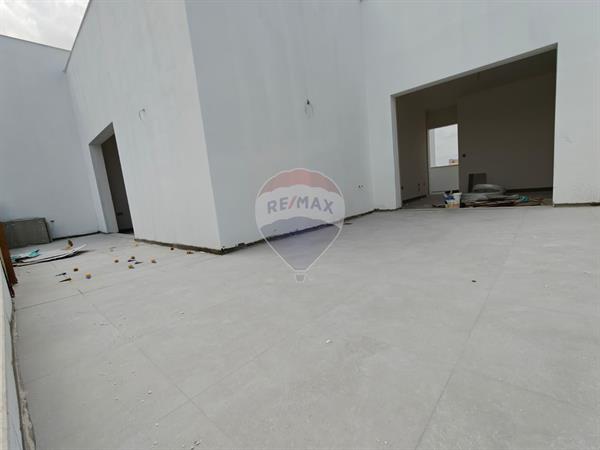 240041024-569