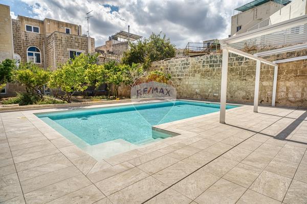 Santa Venera Townhouse - Image 1