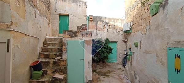 2 bedroom House of Character for sale in Żurrieq - €420,000 - 87m²