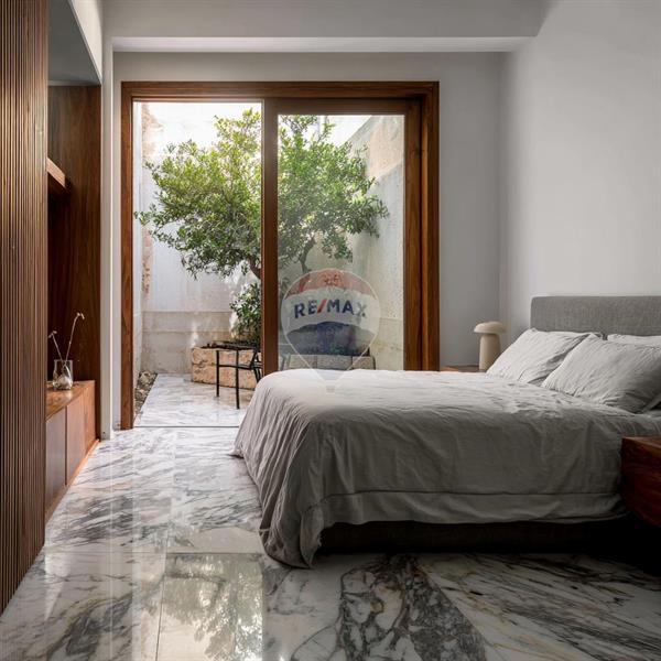 2 bedroom Apartment for sale in Isla (Senglea) - €315,000 - 70m²