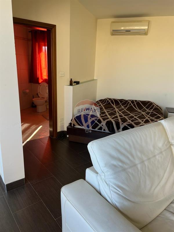 Penthouse to rent in Sliema - €1,150