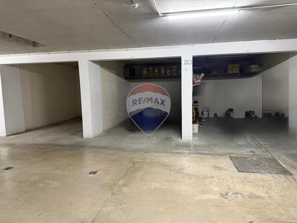 Garage (Residential) for sale in Luqa - €53,000 - 104m²
