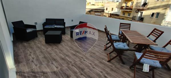 3 bedroom Townhouse to rent in Gżira - €2,500
