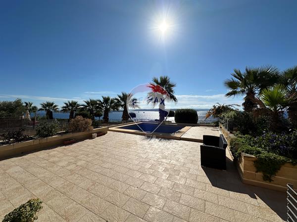 4 bedroom Villa Detached for sale in Għajnsielem - €2,500,000 - 260m²