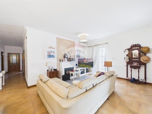 4 bedroom Maisonette for sale in Marsaskala - €605,000 - 188m²