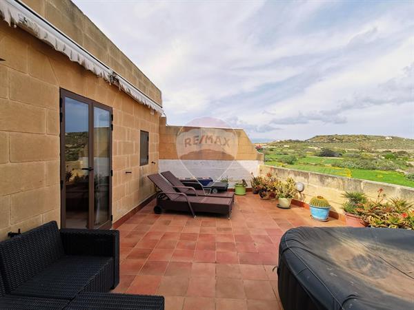 4 bedroom House of Character for sale in Xagħra - €598,000 - 220m²