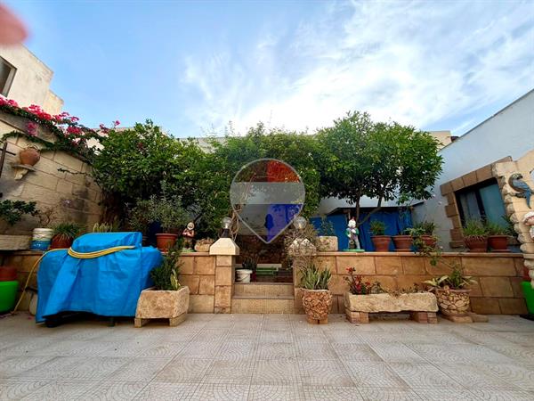 Bungalow (Semi Detached) in Ħ'Attard from Remax-malta.com – €2,050,000