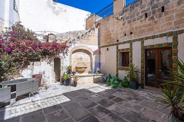 House of Character in Birkirkara from Remax-malta.com – €2,950,000