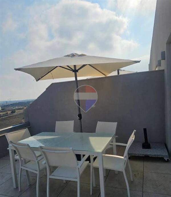 Penthouse in Ħal Għaxaq from Remax-malta.com – €1,700