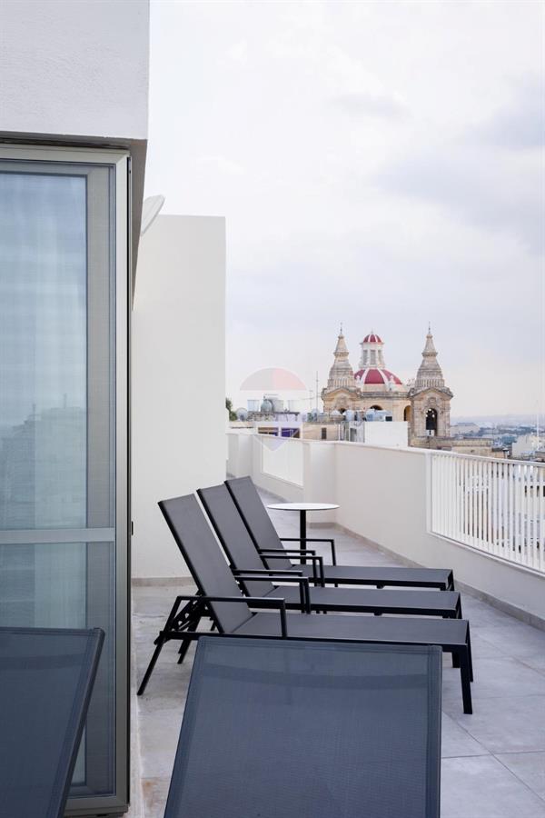 Penthouse in Tas-Sliema from Remax-malta.com – €6,500