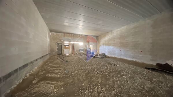 Warehouse to rent in Zebbug