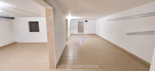 240081103-531