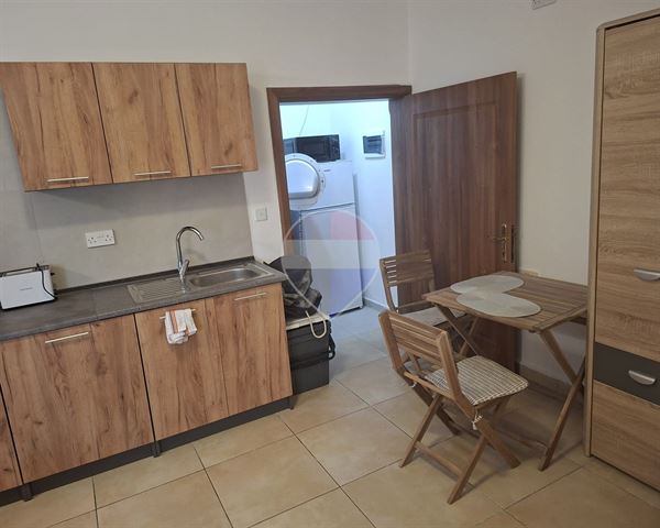 Apartment (Studio) in San Ġiljan from Remax-malta.com – €950