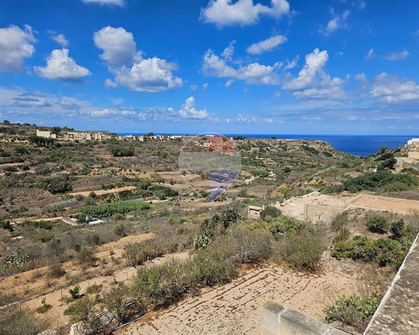 Terraced House in In-Nadur from Remax-malta.com – €1,400