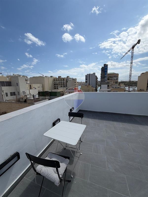 Penthouse in Tas-Sliema from Remax-malta.com – €1,500