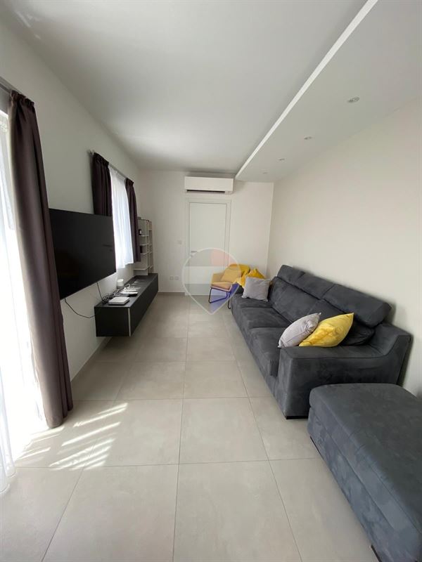 Penthouse (Duplex) in Tas-Sliema from Remax-malta.com – €2,200