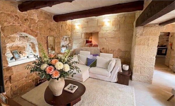 house_of_character in Mġarr