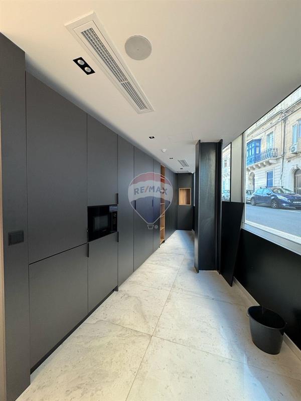 Office space to rent in Gzira