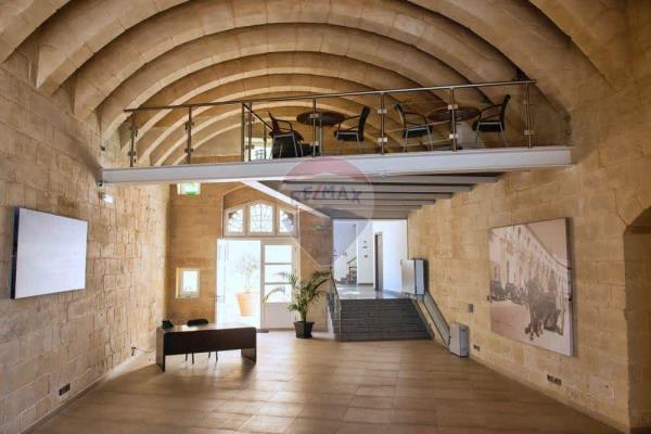 Office space to rent in Marsa
