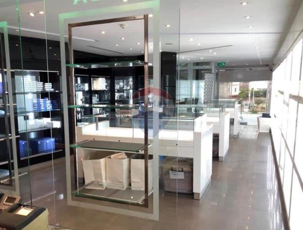 Shop to rent in Iklin