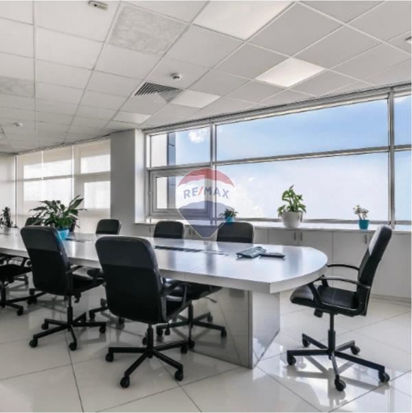 Office block to rent in Ta' Xbiex
