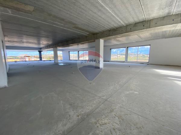 Warehouse to rent in Burmarrad